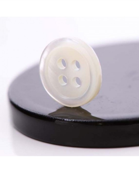 Parelmoer knoop wit 17 compressor 825x1024