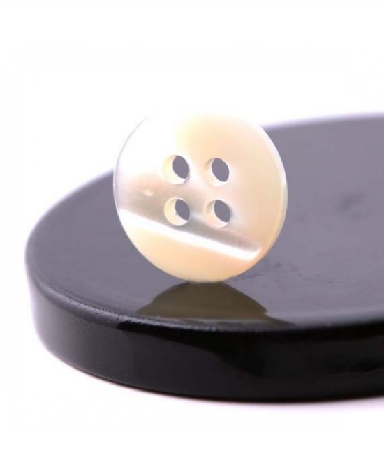 Parelmoer knoop wit 41 compressor 825x1024